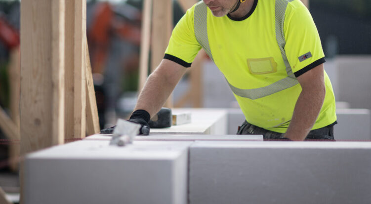 Jämerän projektinjohto -palvelu  – asiakkaat kaipaavat helpotusta rakentamisen hallintaan